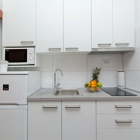 Classy Center Apartment Split