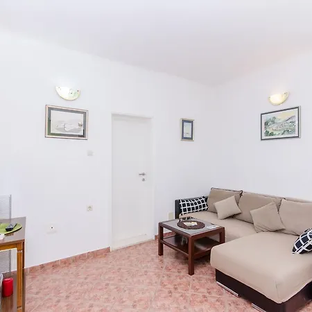Apartment Classy Center