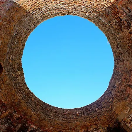 Classy Center アパート