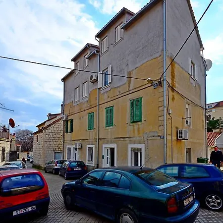 アパート Classy Center スプリト